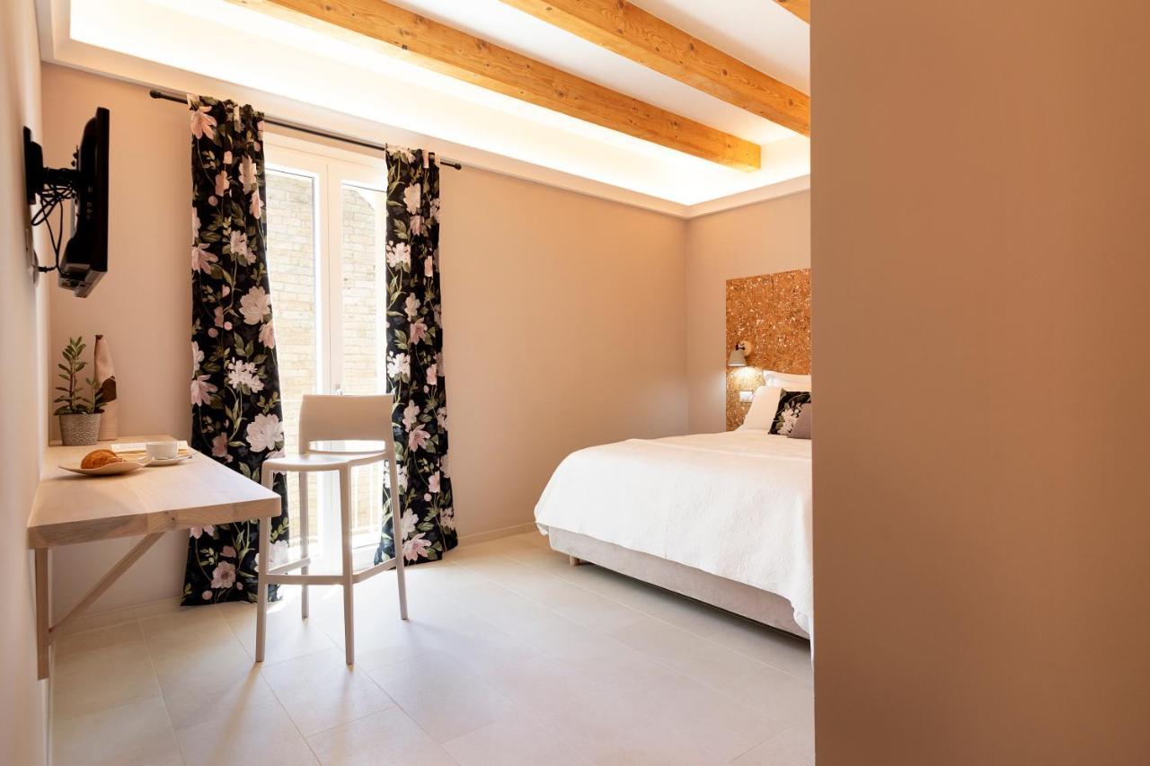 La Via Rooms And Terrace オルビア エクステリア 写真